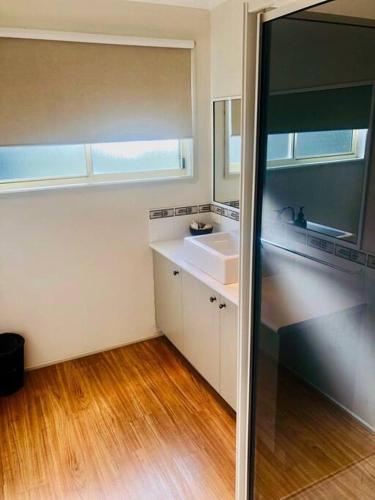 1 Tecoma Avenue Sandy Point - Accommodation Yamba 2