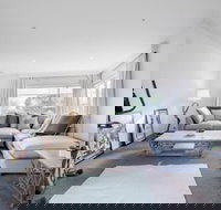 Lots Love Life Garden View Amazing Five Bedrooms - Accommodation Yamba