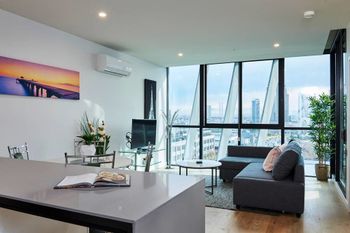 Stunning Harbour & City View Loft - Accommodation Yamba 0