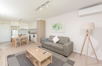 Lakeview Apartment Suite 16 - Accommodation Yamba 2