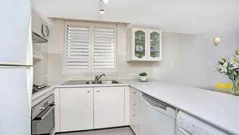 The Apartment Service ALEXA - Accommodation Yamba 4