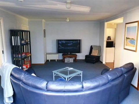 Island Escape - Accommodation Yamba 3
