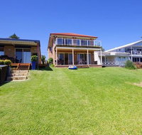 Luxury Waterfront House - Accommodation Yamba