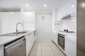 Cotton Tree Modern Apartment - Accommodation Yamba 1