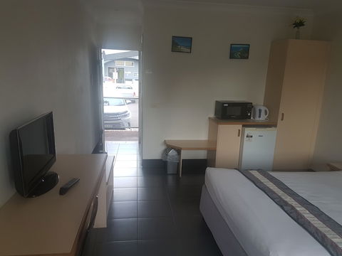 Jopen Cafe & Motel - Accommodation Yamba 5