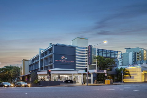 The Metropolitan Spring Hill - Accommodation Yamba 2