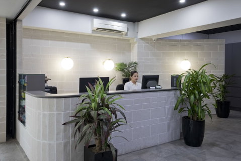 The Metropolitan Spring Hill - Accommodation Yamba 3