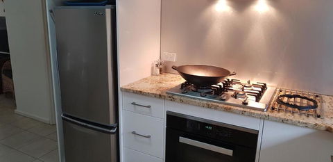 Acaill Accommodation Esplanade Living Self Check-In Self Check-Out - Accommodation Yamba 6