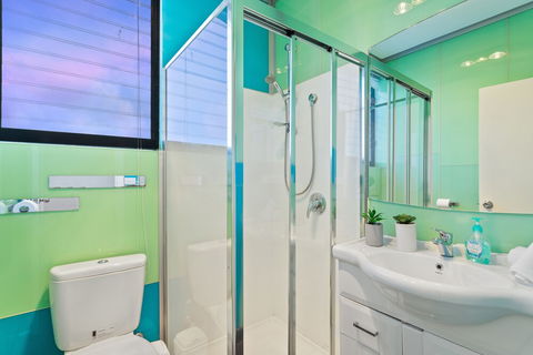 Villa De Marseilles - Melbourne - Accommodation Yamba 1