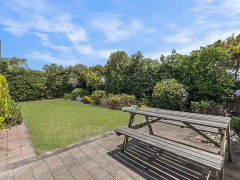 Swimmers Rest - Uninterrupted Panoramic Ocean Views - 1 Bedroom - Accommodation Yamba 6