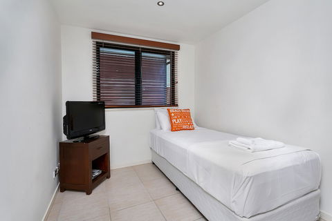 Beachfront Apartment With Ocean View - 4 - Accommodation Yamba 5