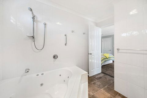Forresters Beach Bed & Breakfast - Accommodation Yamba 2