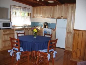 Buttercup Cottage & Private Apartment - Accommodation Yamba 6