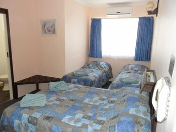 El Mexicali Motel - Accommodation Yamba 2