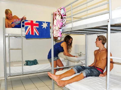 Flying Monkey Backpackers - Accommodation Yamba 0