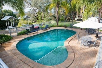 Commercial Golf Resort - Accommodation Yamba 5