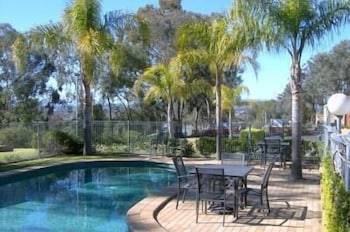 Commercial Golf Resort - Accommodation Yamba 3