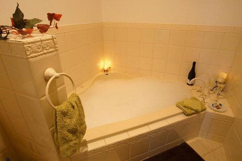 The Vintage Bed & Breakfast - Accommodation Yamba 3