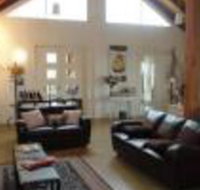 Outlook Hill Pavilion suites  Spa Cottages - Accommodation Yamba