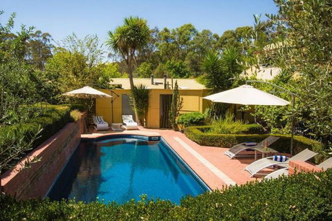 Valley Guest House - Accommodation Yamba 2