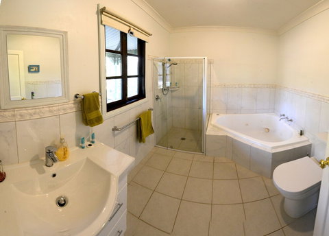 St Helens Country Cottages - Accommodation Yamba 5