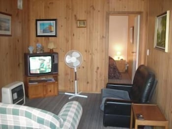 Apollo Bay Backpackers - Accommodation Yamba 1
