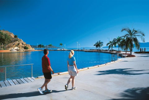 Cedar Lodge Motel Townsville - Accommodation Yamba 2