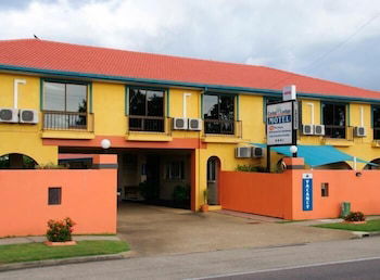 Cedar Lodge Motel Townsville - Accommodation Yamba 1