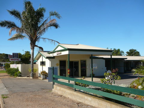 Oval Motel - Accommodation Yamba 5