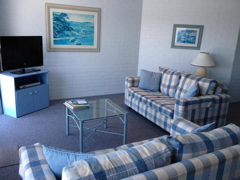 Breakers Apartments Mollymook - Accommodation Yamba 5