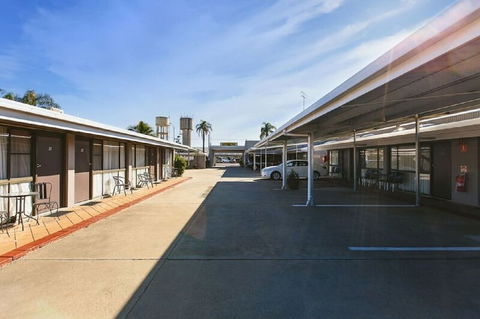 The Town House Motor Inn - Accommodation Yamba 3