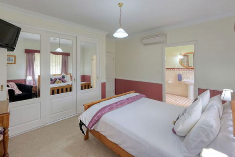 Logger's Rest - Accommodation Yamba 5