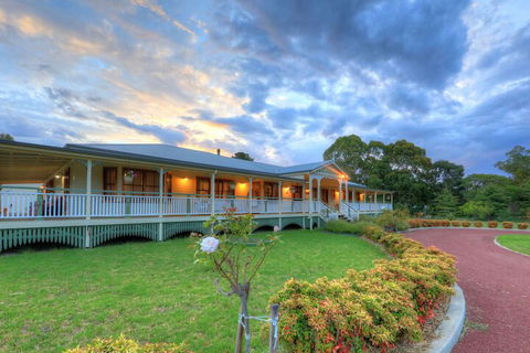 Logger's Rest - Accommodation Yamba 2
