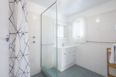 Albany Holiday Units - Accommodation Yamba 5