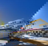 Endeavour Inn - Emu Park - Accommodation Yamba