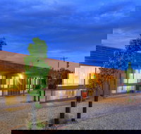 Motel Meneres - Accommodation Yamba