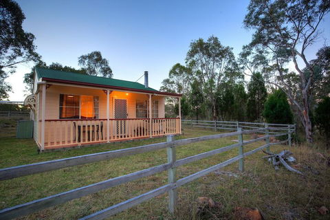 Accommodation Creek Cottages - Accommodation Yamba 4