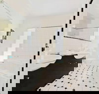 Wine and Roses BB - Accommodation Yamba