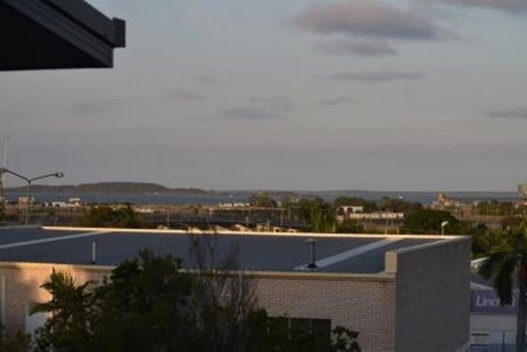 Gladstone Heights Executive Apartments - Accommodation Yamba 0