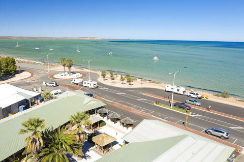Shark Bay Seafront Apartments - Accommodation Yamba 2
