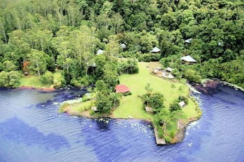 Secrets On The Lake - Accommodation Yamba 2