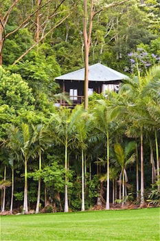 Secrets On The Lake - Accommodation Yamba 1
