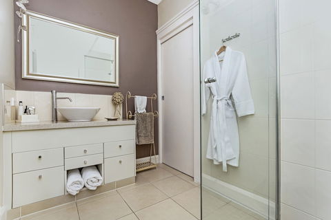 Topiary Haven - Accommodation Yamba 2