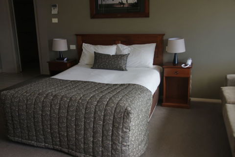 Saltbush Motor Inn - Accommodation Yamba 6