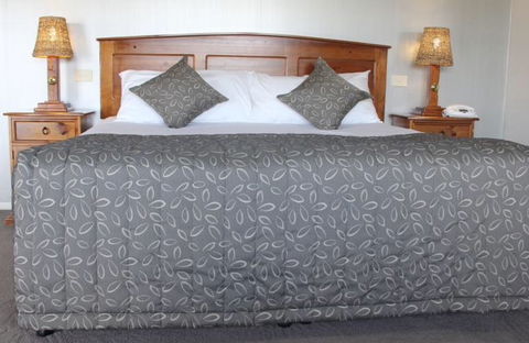 Saltbush Motor Inn - Accommodation Yamba 5