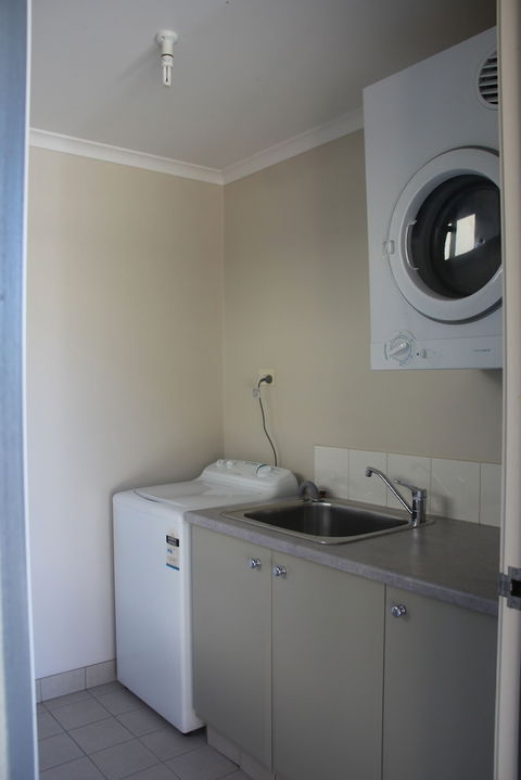Saltbush Motor Inn - Accommodation Yamba 4