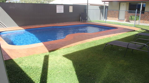 Saltbush Motor Inn - Accommodation Yamba 1