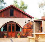 Outback Cellar  Country Cottage - Accommodation Yamba