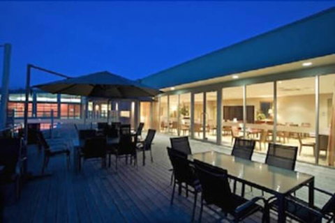 Broadbeach Inverloch Resort - Accommodation Yamba 7