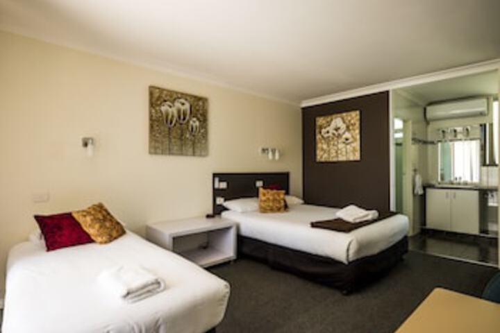 Nymagee NSW Accommodation Yamba